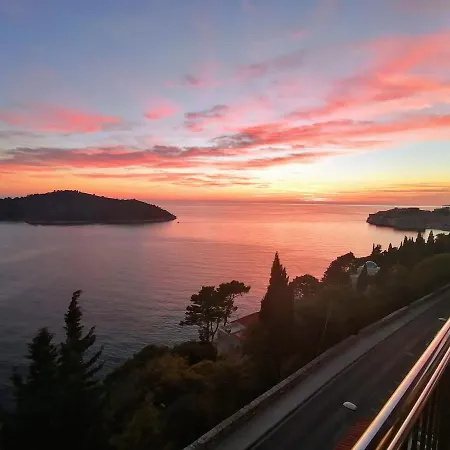 Violet * Dubrovnik